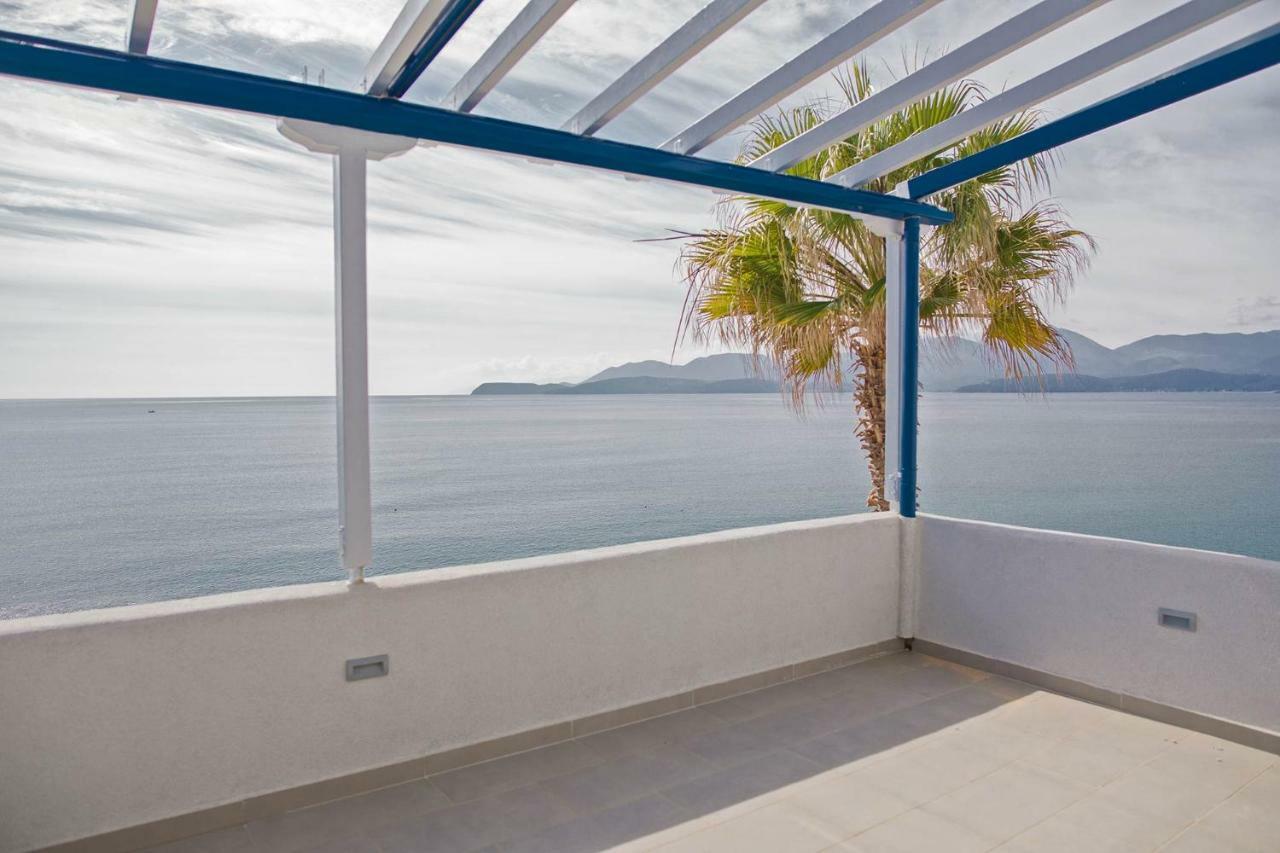 Villa Dimos Gytheio Exteriör bild