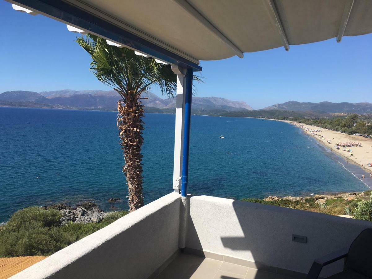 Villa Dimos Gytheio Exteriör bild